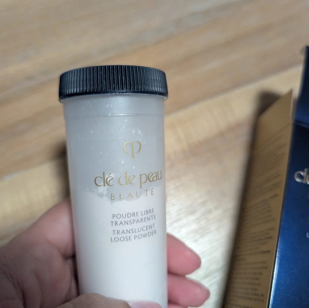 Cle De Peau Translucent Loose Powder